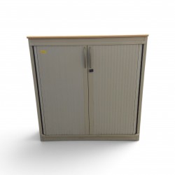 Armoire à rideaux